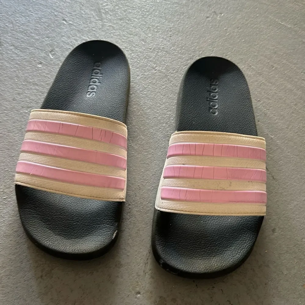 Adidas girl flats